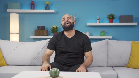 hombre tranquilo y pacífico.