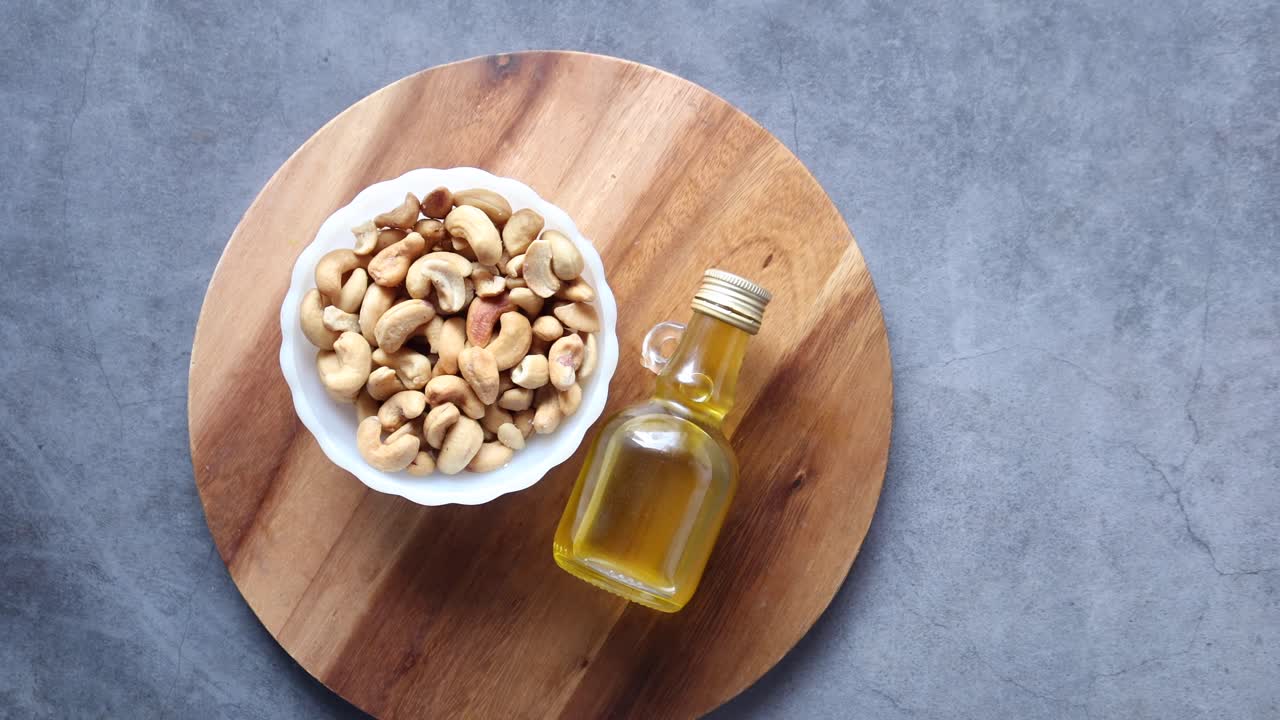 Anacardi e olio di anacardi