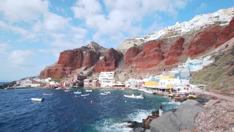 Kleines-Buchtdorf,-Ammoudi-Auf-Santorini