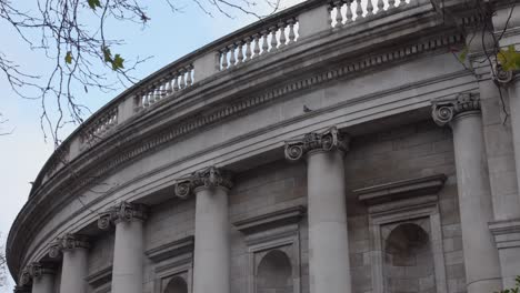 exterior of the bank of ireland in palladian architecture