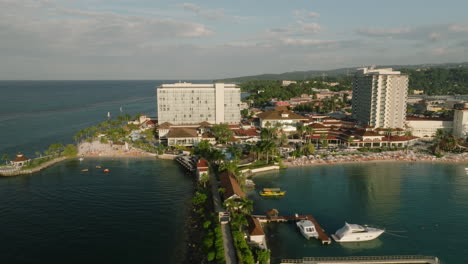 Luxury-resort-in-Jamaica-during-sunset