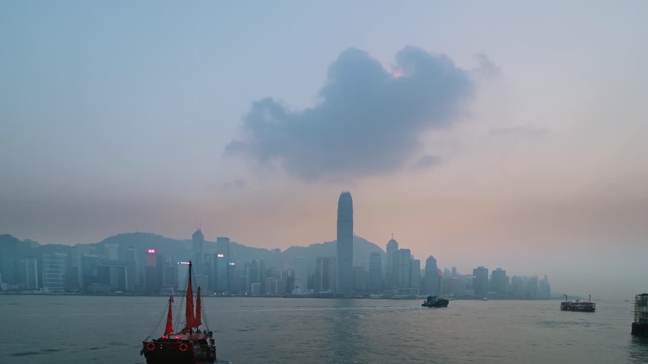 isla de hong kong al anochecer