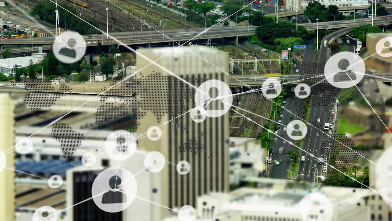 현대적인 건물 위에 연결된 아이콘의 애니메이션과 거리에서 움직이는 차량의 타임  ⁇ 스