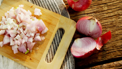 chopped onion on chopping board 4k