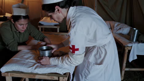 wwii nurses in a field hospital