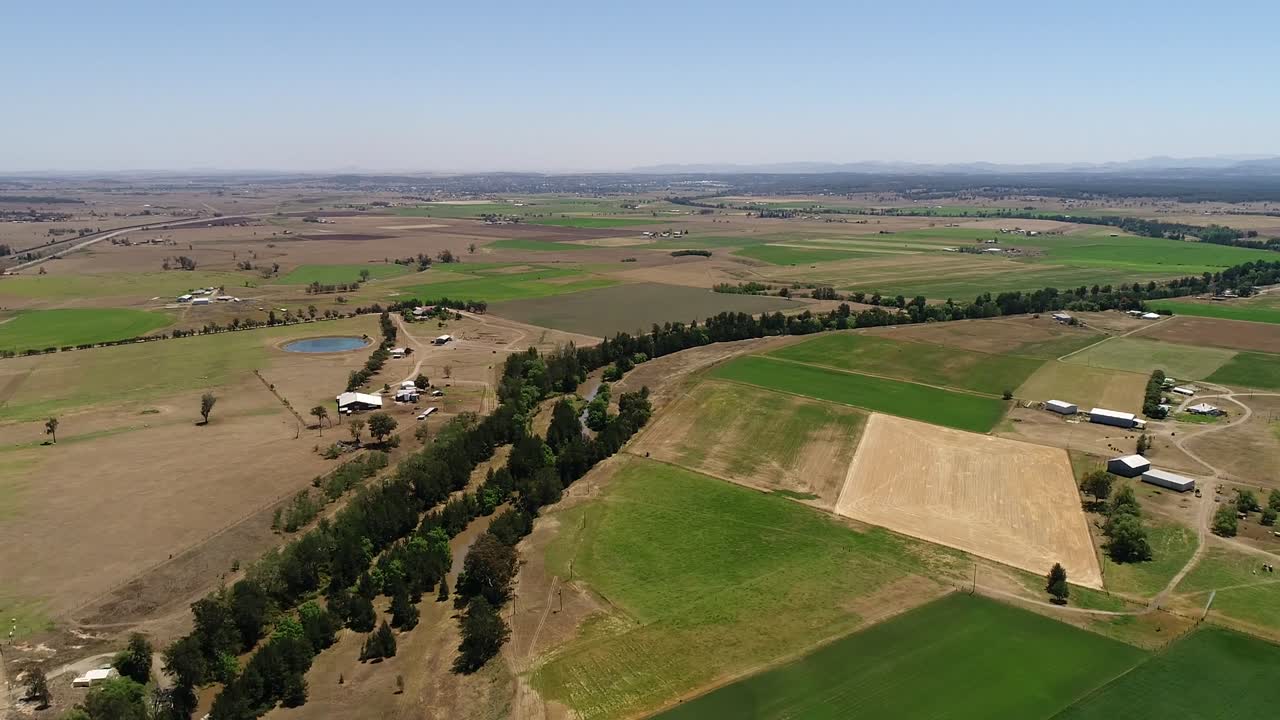 hv río flotando de izquierda a derecha