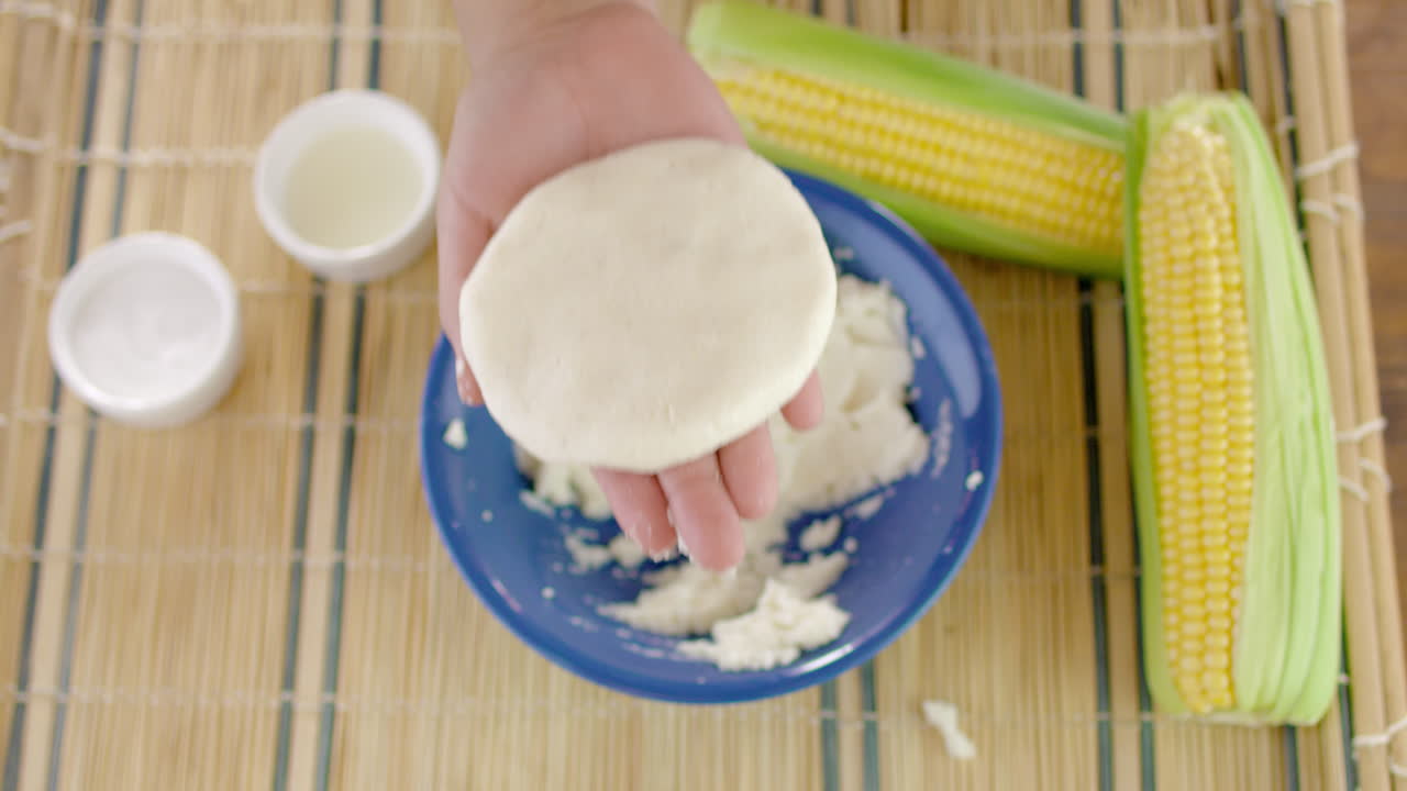 arepas, 옥수수 가루로 만든 베네수엘라 요리