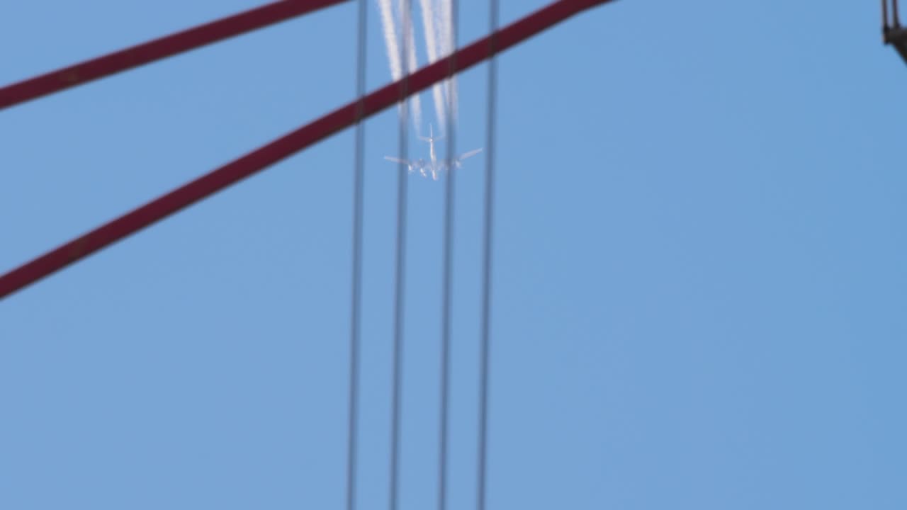 Four-engine aircraft at flight level