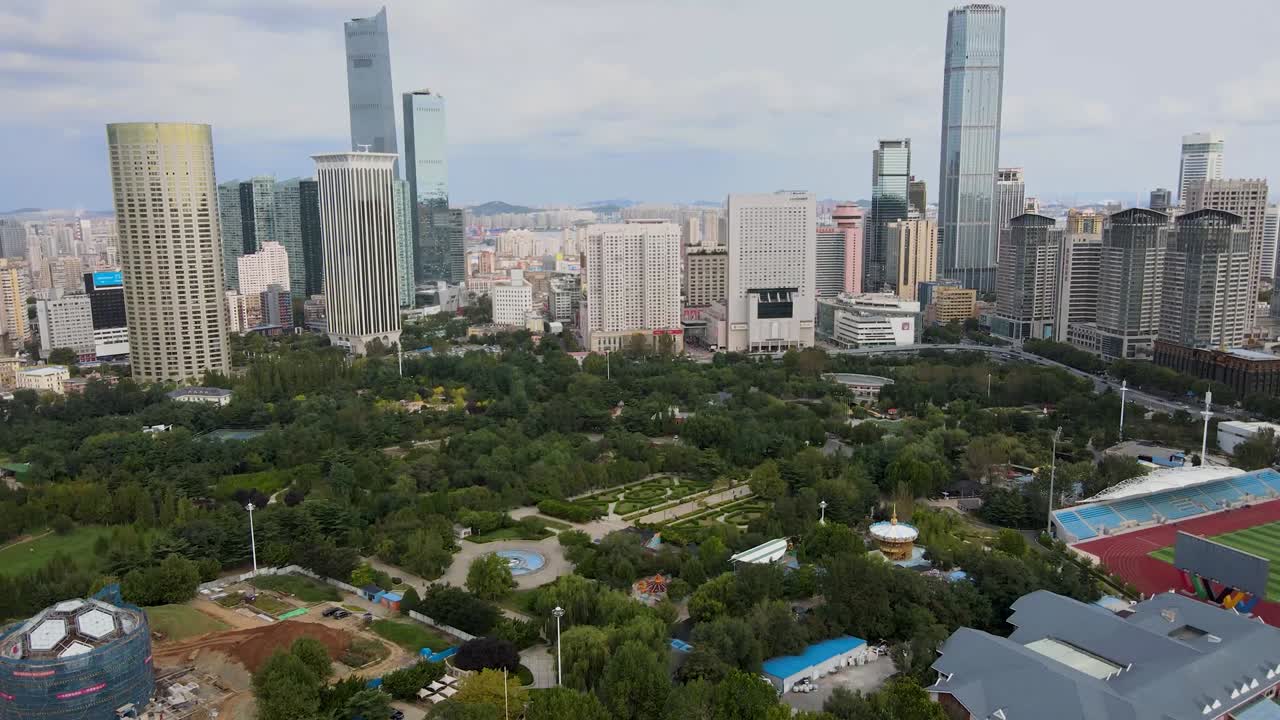 fotografía aérea del centro de la ciudad de dalian