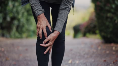 Manos,-Dolor-De-Rodilla-Y-Lesiones-Al-Correr-Al-Aire-Libre