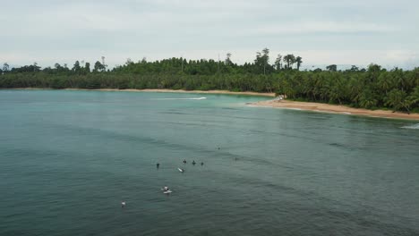 Clase-De-Surf-Mentawai-Panorama-Indonesia-Asia