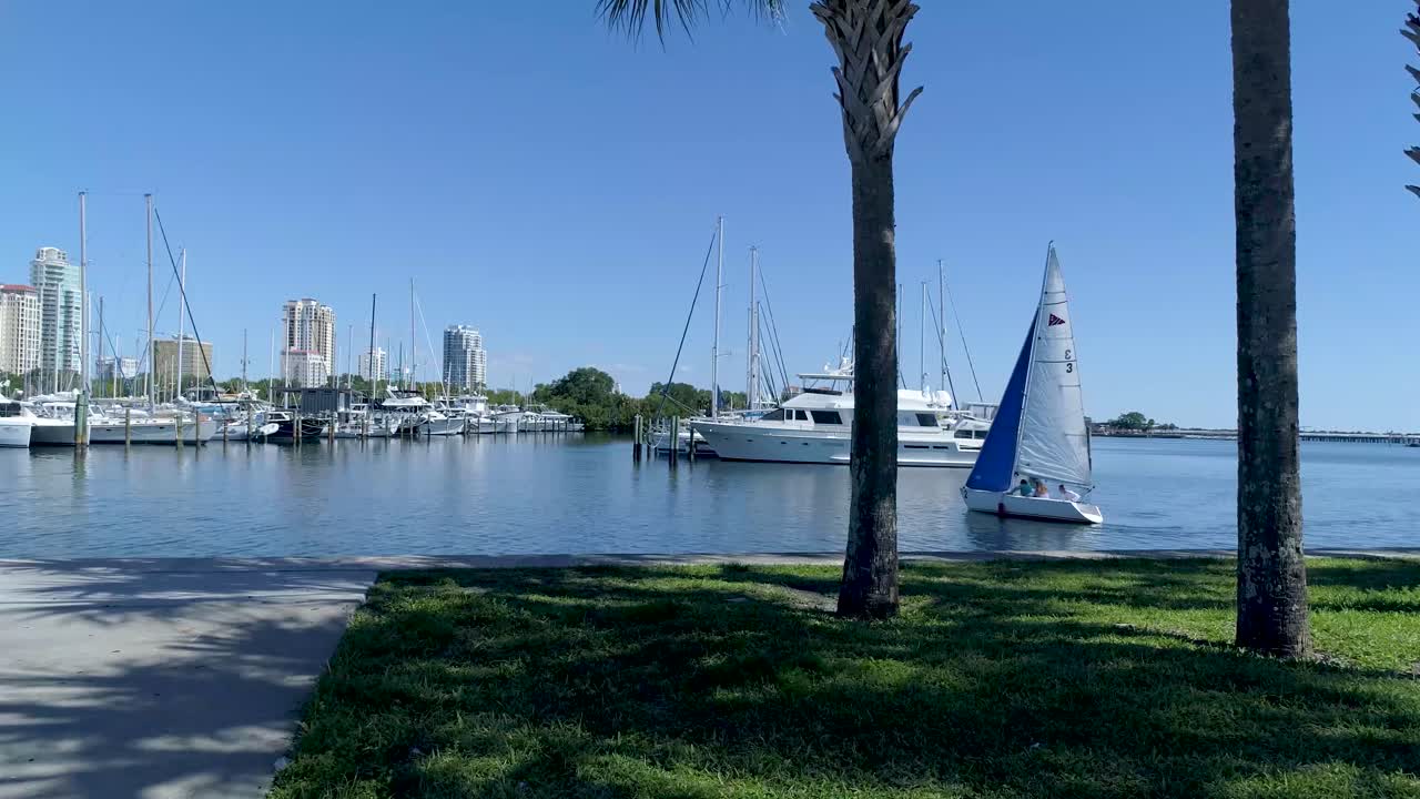 4K Video of Sailboat Entering Marina in Tampa Bay, Florida
