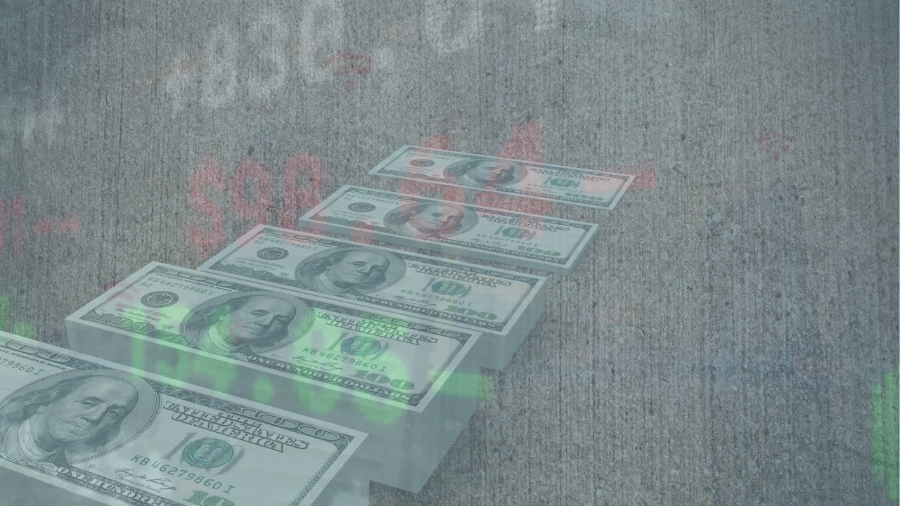 회색 배경에 대한 달러 지폐의 더미에 대한 주식 시장 데이터 처리의 애니메이션