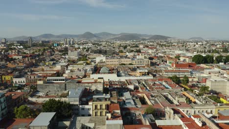 Drone-Flies-Above-Densely-Populated-Mexico-City,-CDMX