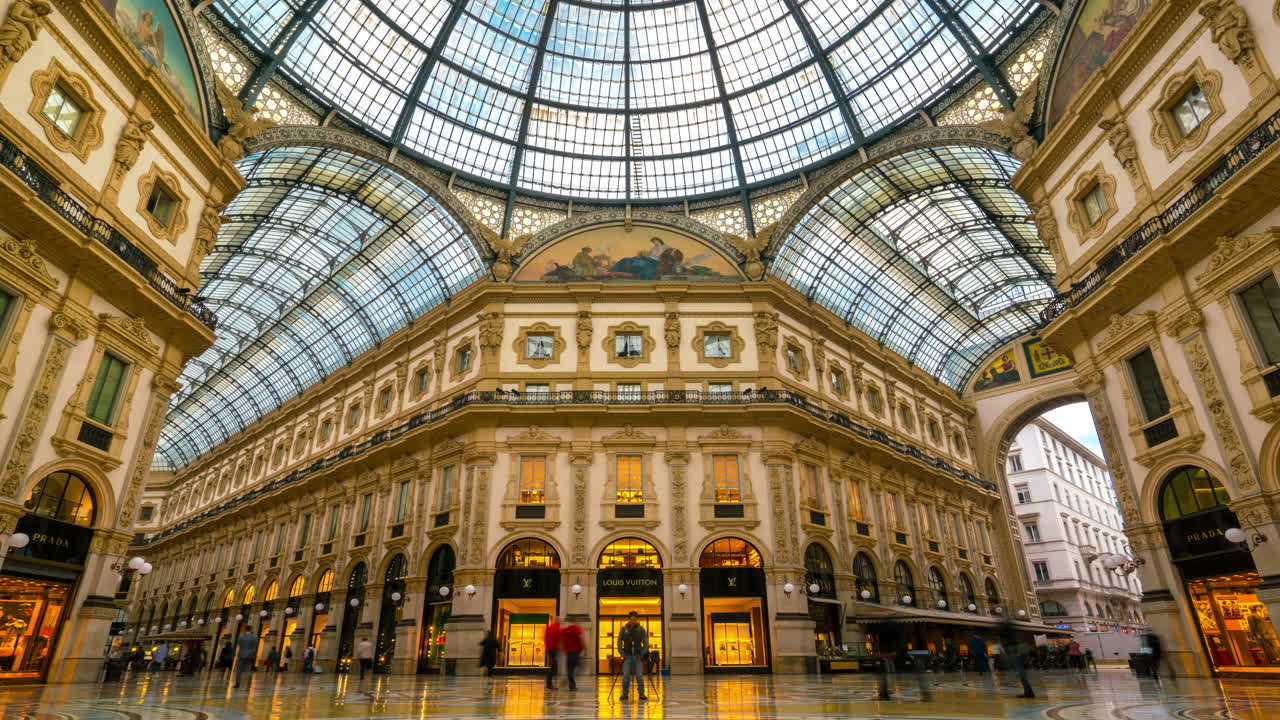밀라노의 갤러리아 비토리오 에마누엘레 2 (galleria vittorio emanuele ii)