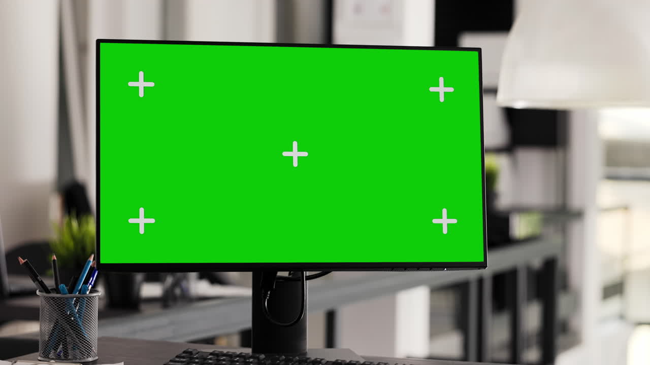 컴퓨터와 함께 비어있는 워크스테이션