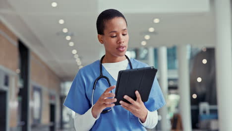 Doctor,-nurse-and-tablet-for-hospital-management