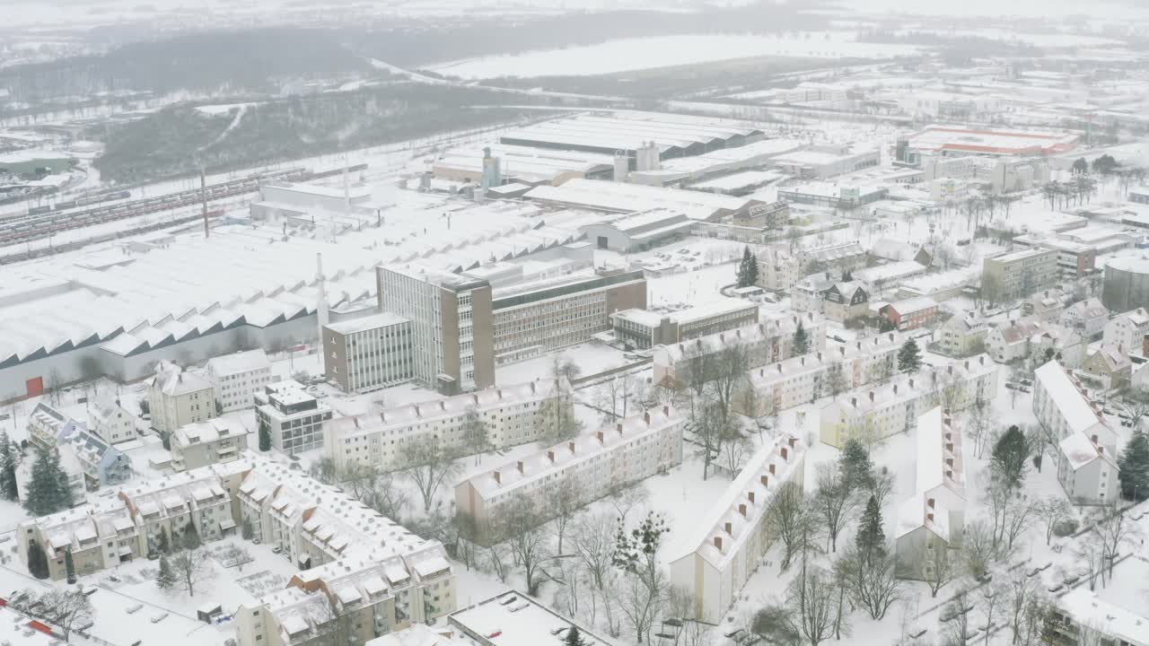 Droneoptagelser af studenterbyen Göttingen vinteren 2021 i kraftigt snefald