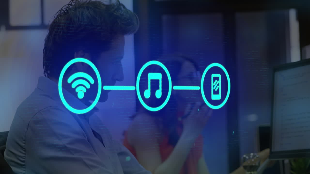 animación de la red de conexiones con iconos sobre el hombre de negocios utilizando la computadora