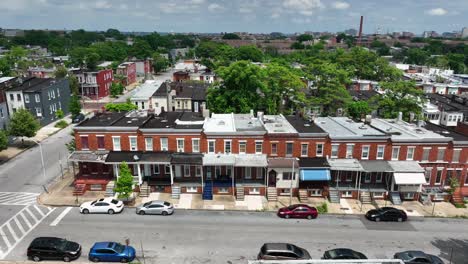 Boarded-up-low-income-housing-in-unsafe-community-in-USA