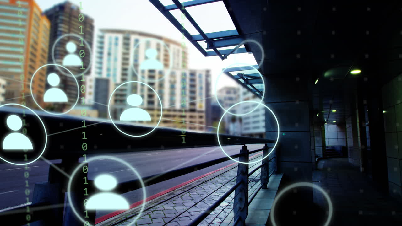 열차 플랫폼에서 연결 및 데이터 처리의 애니메이션