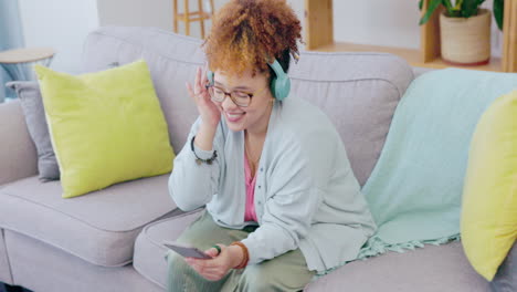 Black-woman,-music-headphones