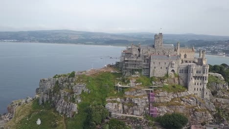 Der-Mittelalterliche-St.-Michael&#39;s-Mount-In-Der-Nähe-Von-Penzance-Wird-Umfassend-Repariert