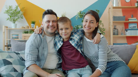 retrato de familia feliz