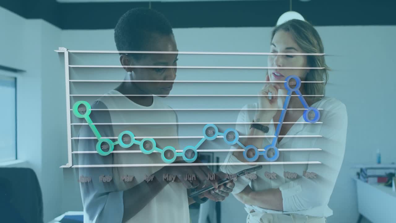 animación del procesamiento de datos sobre diversas personas de negocios