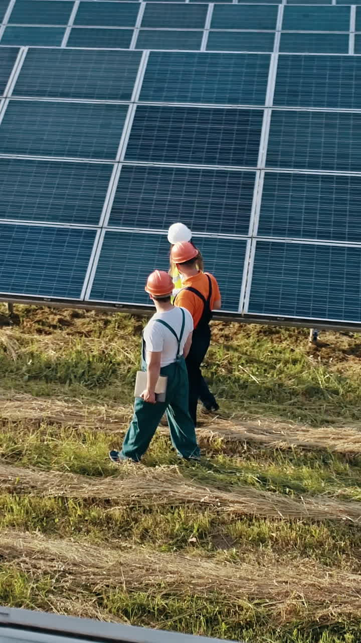 Vertical video solar panel inspection