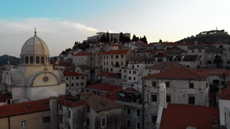 Sibenik,-Croacia-Durante-El-Amanecer