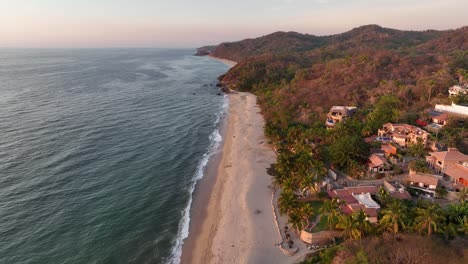 Sayulita,-Mexico's-main-beach-and-town