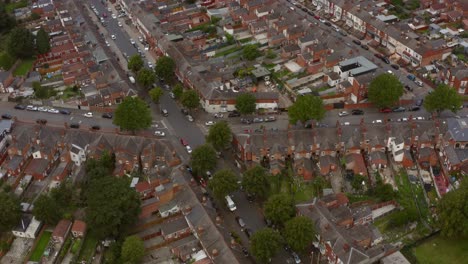 Drone-Shot-Pasando-Por-Urbanizaciones-De-Birmingham-01