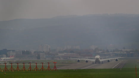 salida de un avión de pasajeros
