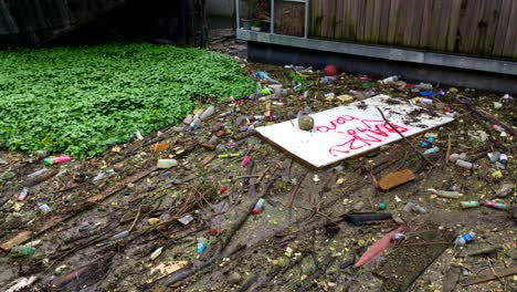 Basura-En-El-Támesis-Cerca-Del-Puente-Hammersmith