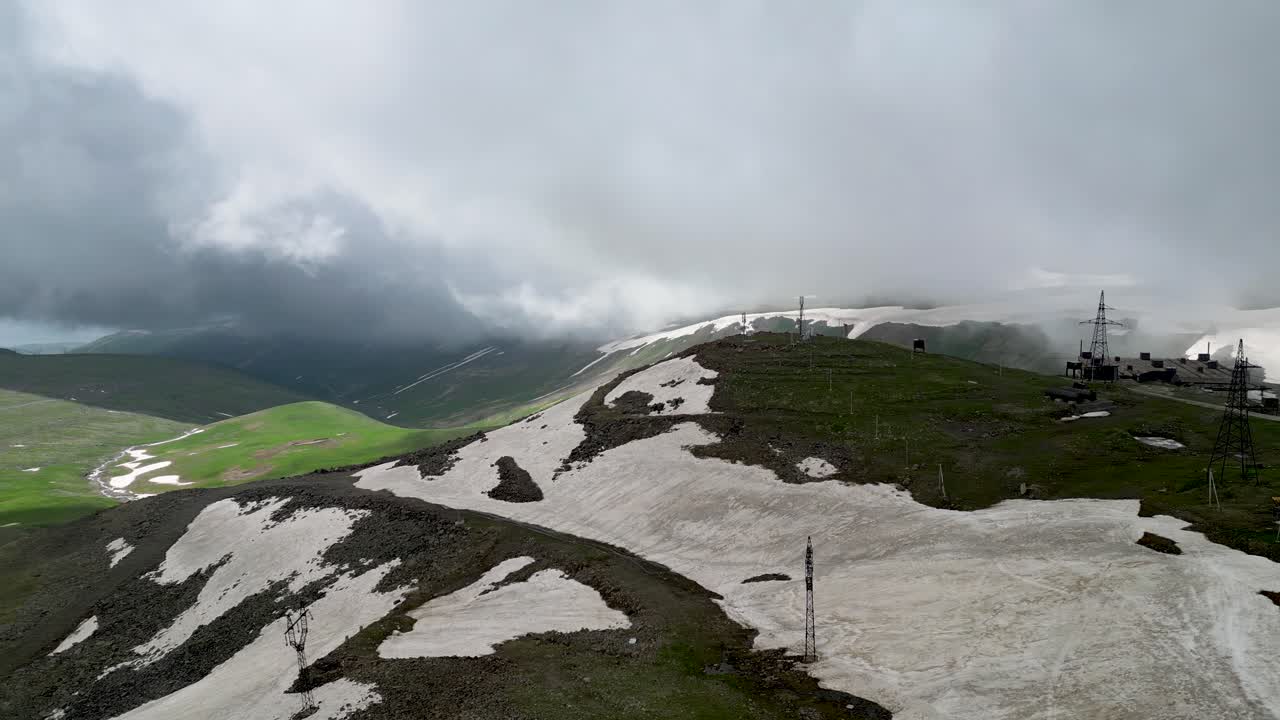 아름다운 아라가츠 산의 4k 고해상도 드론 비디오 - 아르메니아