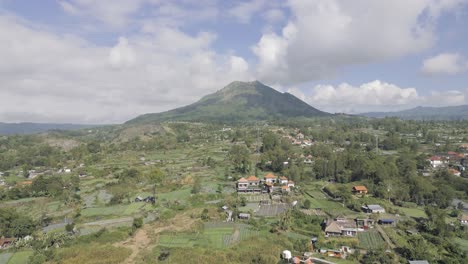 Batur-Lake-Aktiver-Vulkan-Mount-Bali-Indonesien