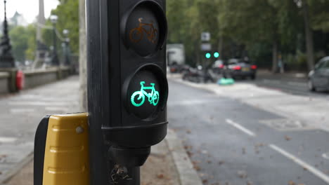 Carril-Bici-De-Londres-Bicicleta-Semáforo-Verde