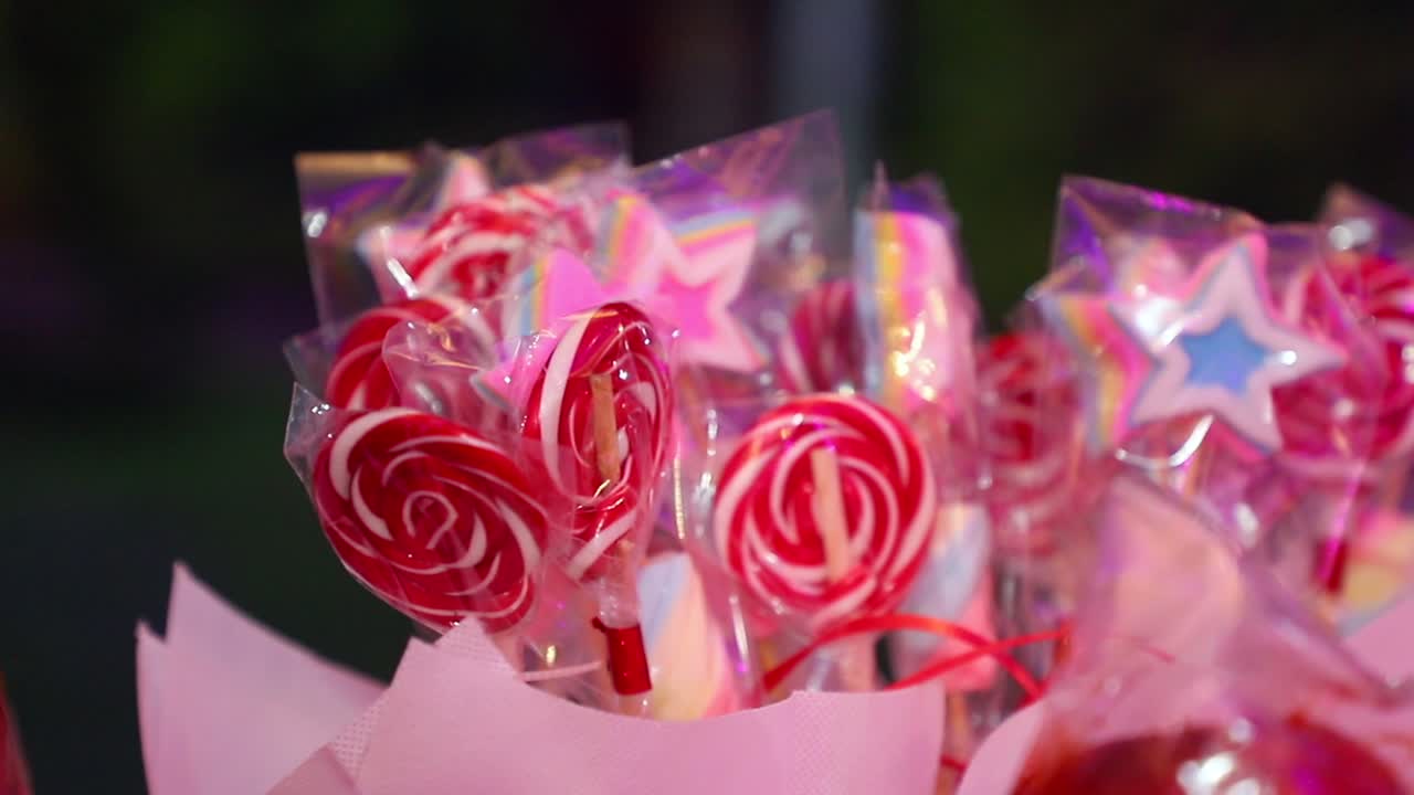 파티에서 빨간 막대 사탕