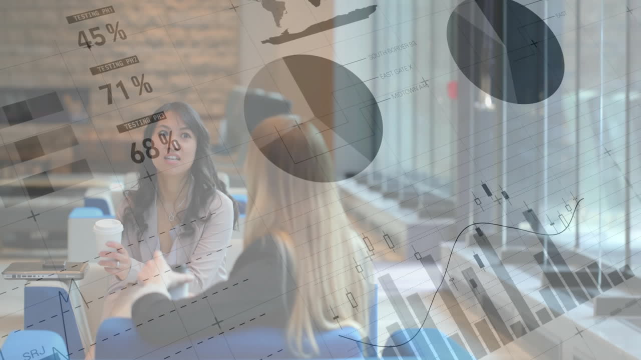 다양한 동료들이 사무실에서 일을 논의하는 금융 데이터 처리의 애니메이션