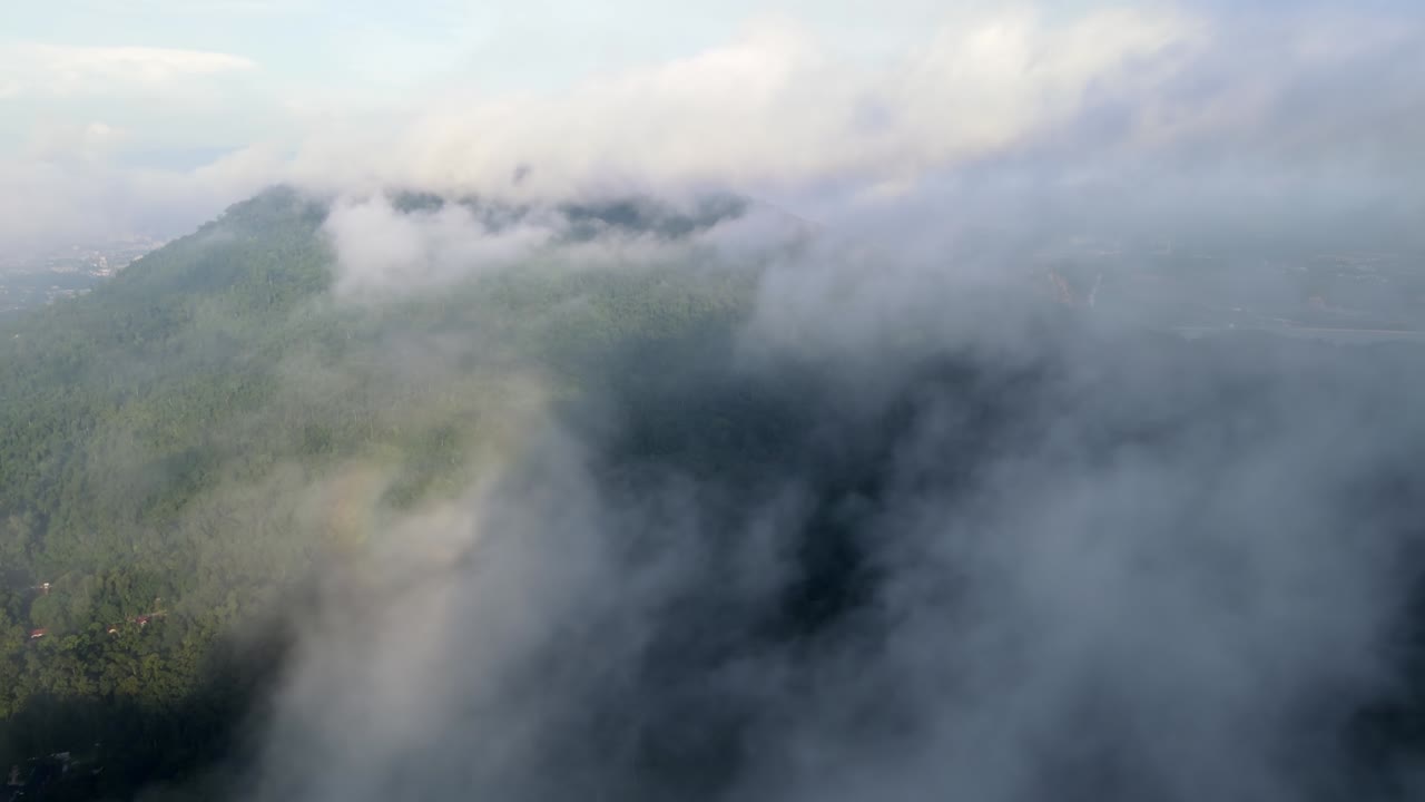 구름 에서 볼 수 있는 홀로 링