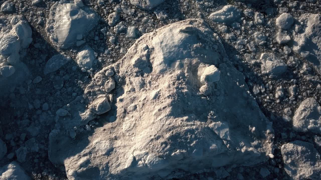 vista aérea del impresionante fiordo de hielo que rodea ilulissat, groenlandia