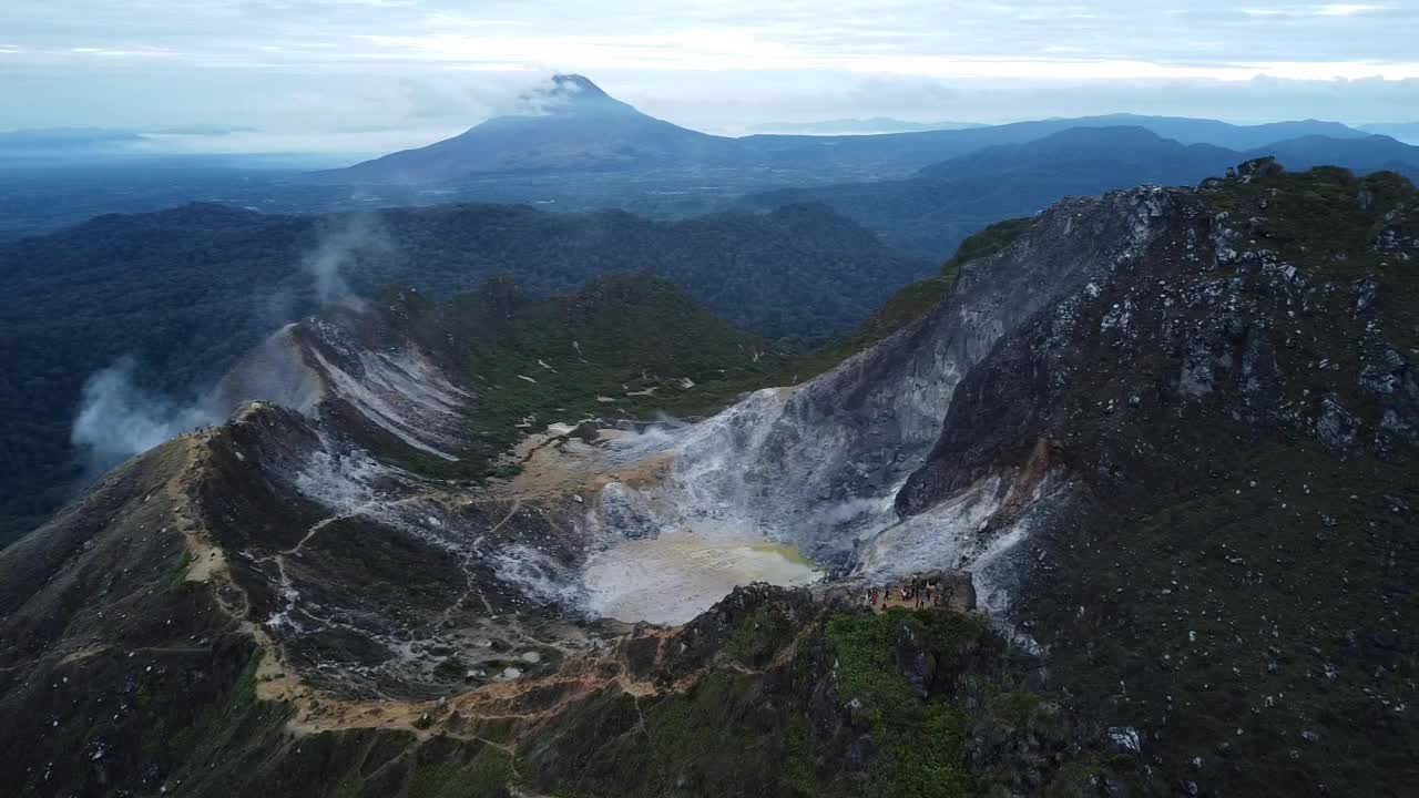 crazy vulcano, last erupted 2021