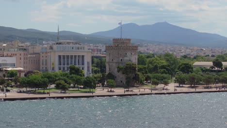 white tower of thessaloniki on a bright and sunny morning