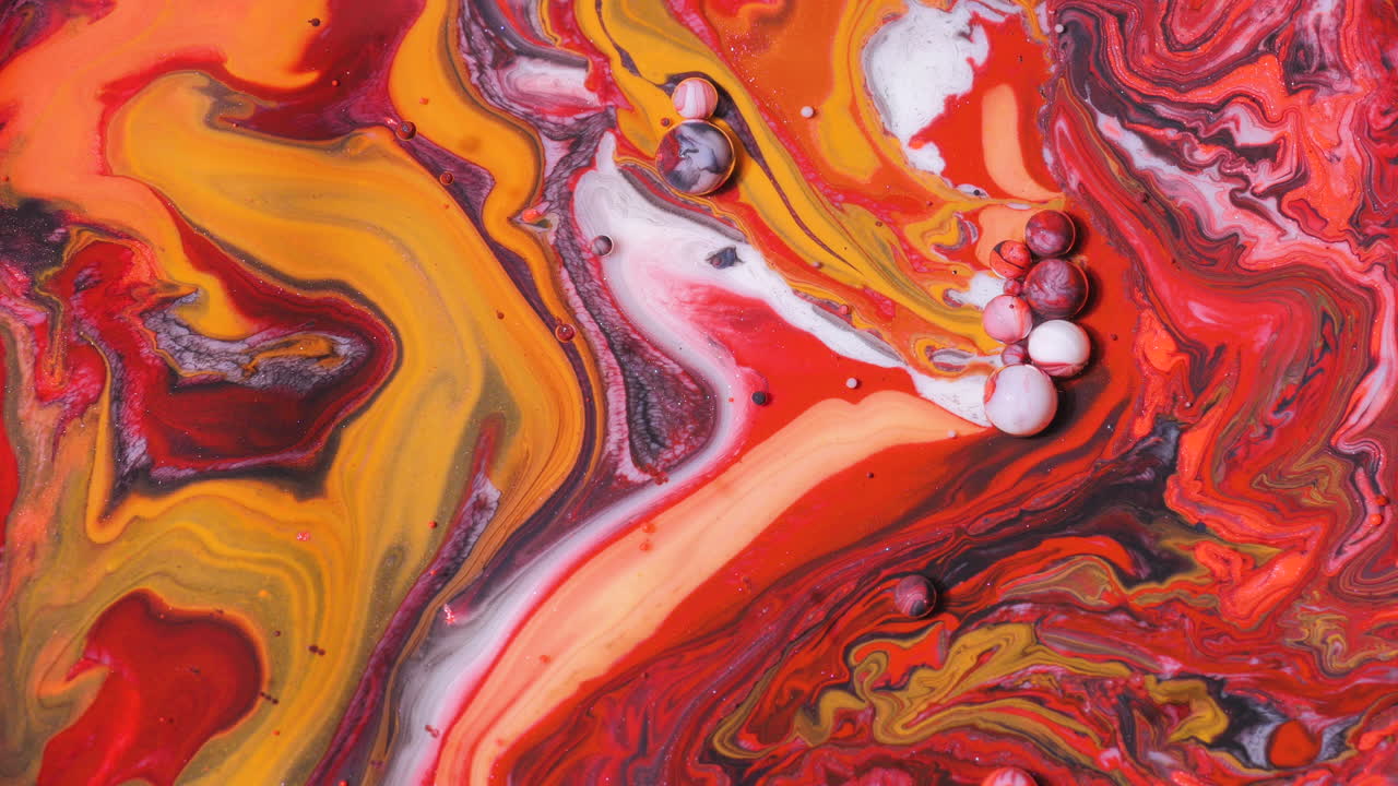 arte fluido abstracto con colores rojo, naranja y amarillo