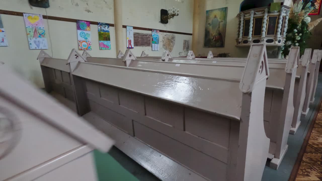 라트비아 북부 비지메 의 스트라우페 마을 에 있는  ⁇ 스트라우페 성 과 스트라우페 복음주의 루터 교회