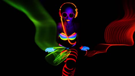 uv glowing woman 31