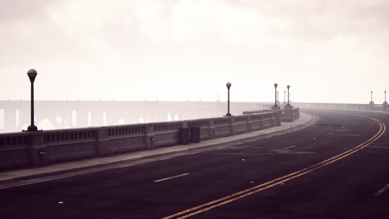 안개 속의 긴 다리