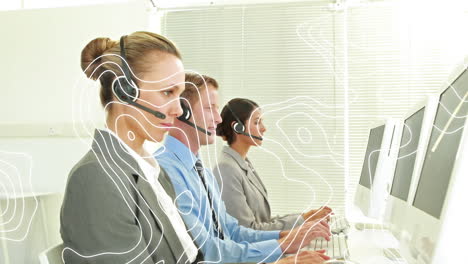 animazione di linee in movimento su uomini d'affari che indossano cuffie per telefono