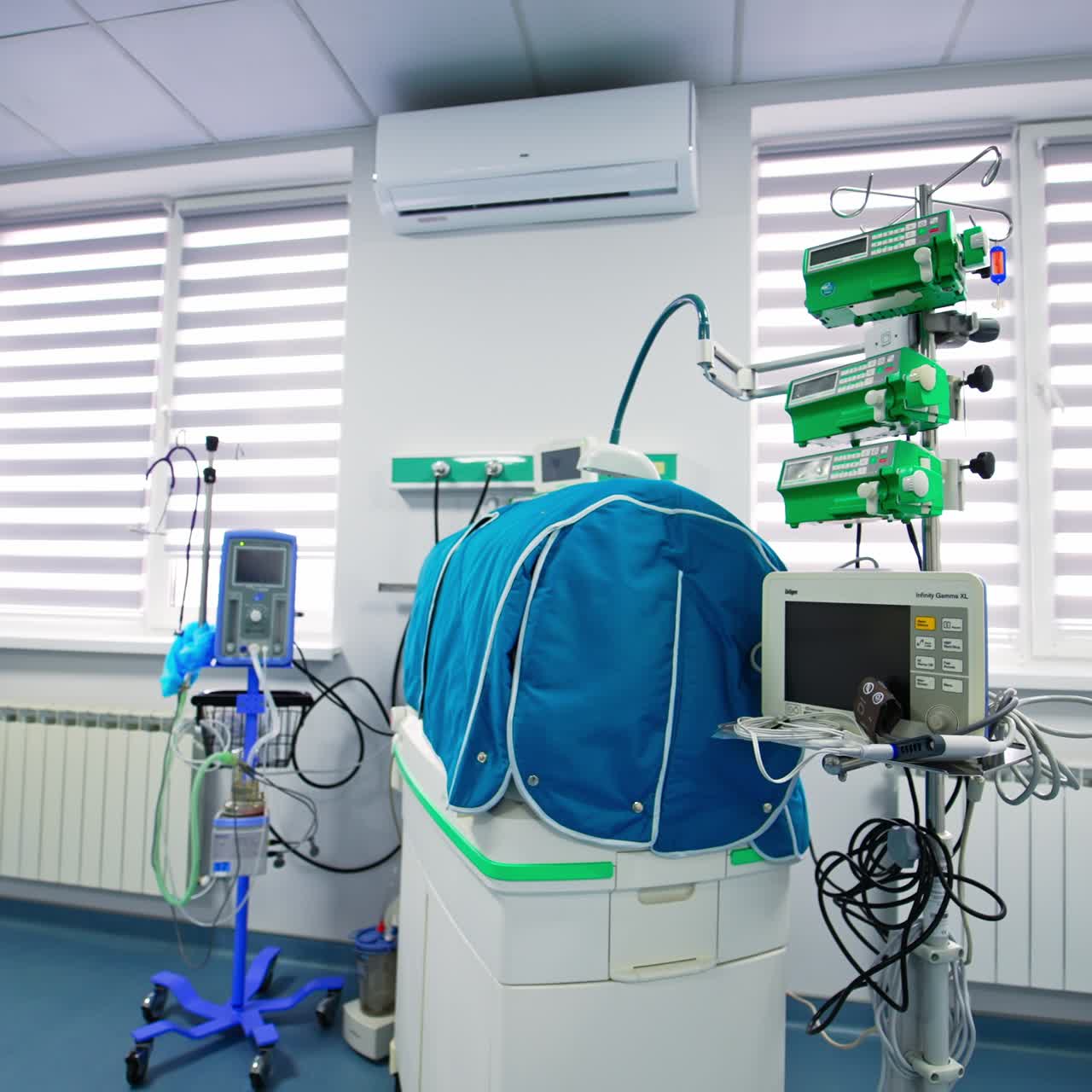Light and spacious room with innovative equipment for reanimation of newborn babies. Circle movement around the well-equipped room